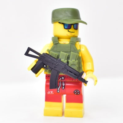 A shortened assault rifle for LEGO minifigures