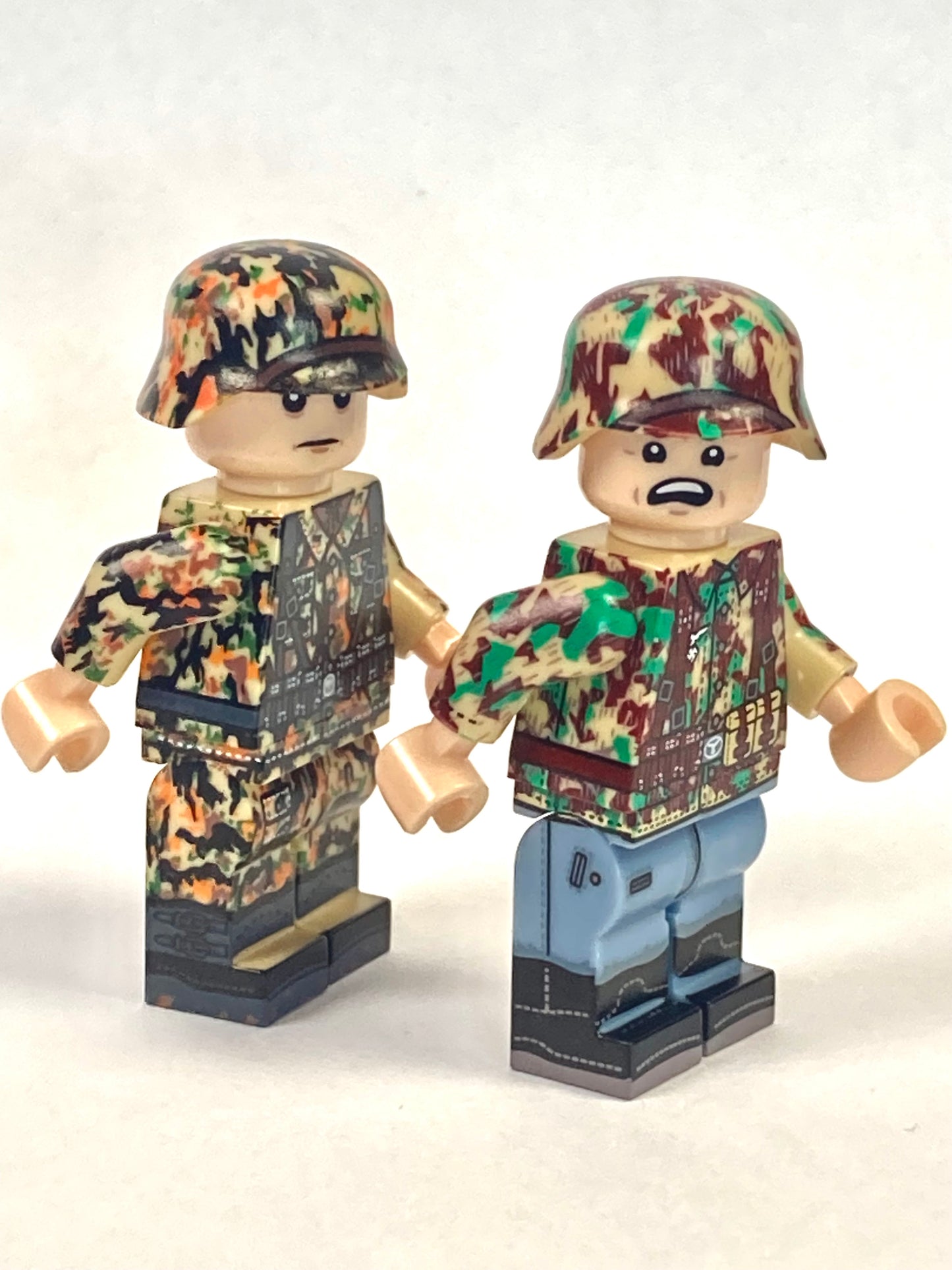 2 x WW2 German soldiers