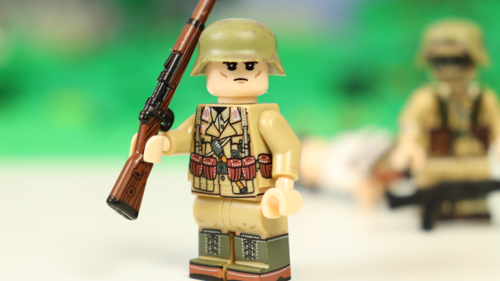 4 x WW2 German Africa corp soldiers with Rommel