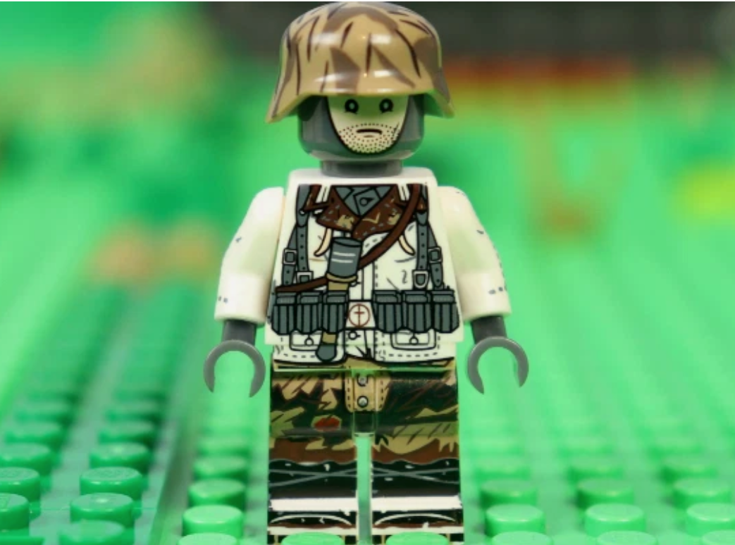 WW2, Battle of the Bulge, Winter German set of 4 soldiers