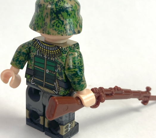 Set of 6 German WW2 soldiers - Pea Dot 44