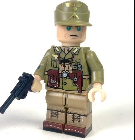 WW2, 4 x German Afrika Korps, pack 2. 4 toy soldiers. History authentic.