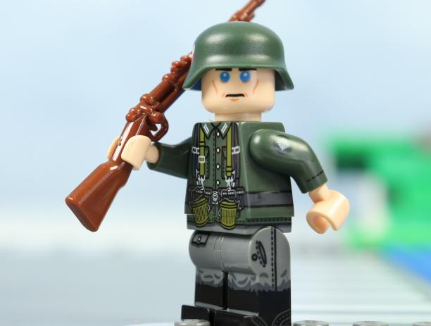Dba Lcm Machine WW2 German soldier v.3 - Machine gunner assistant Oberschutze ...