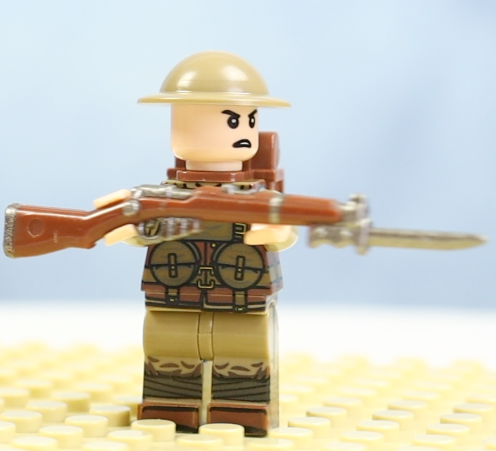 WW1, British machine gunner assistant