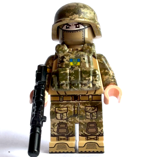 Ukrainian soldier with the Trident - MM-14 Pixel Camo