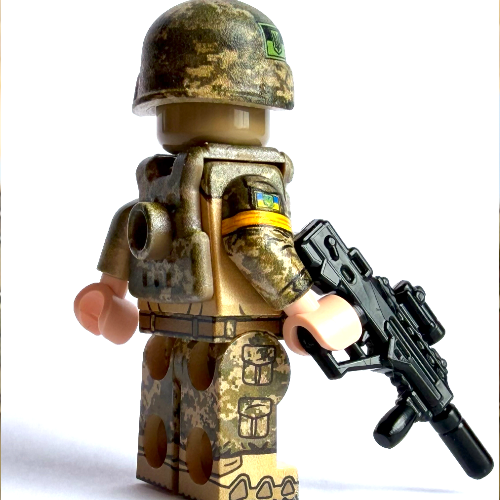 Ukrainian soldier with the Trident - MM-14 Pixel Camo
