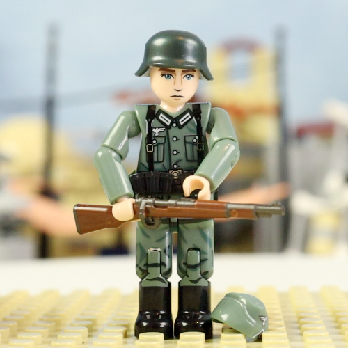 Brick Action Figure: WW2German Rifleman Midfigure