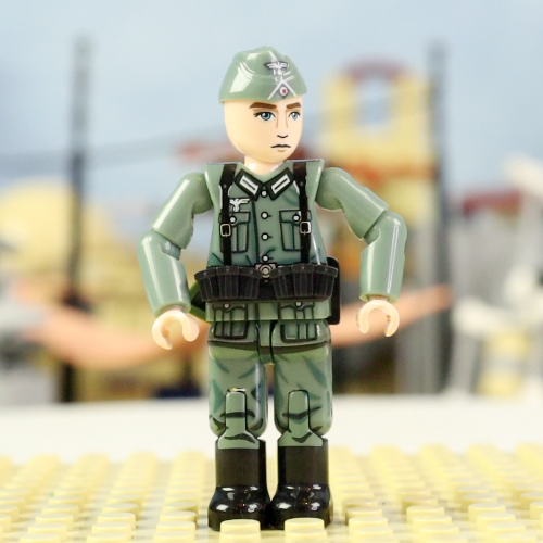 Brick Action Figure: WW2German Rifleman Midfigure