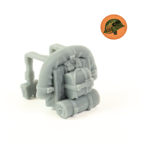 German Field Pack with Bedroll and Mess Tin - Variant 3 | Toy Accessory