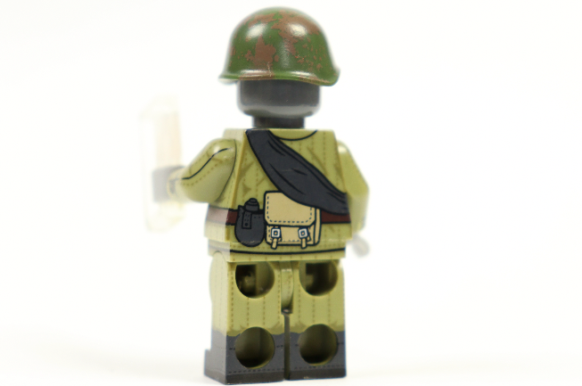 4 x Soviet WW2 soldiers (1943-1945)