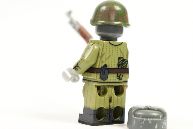 4 x Soviet WW2 soldiers (1943-1945)