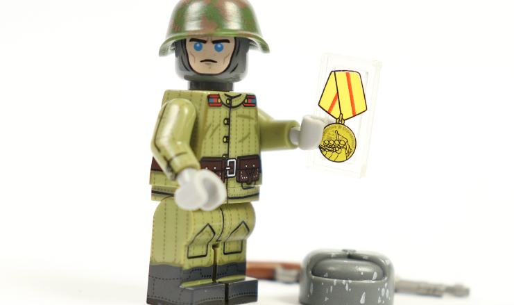 4 x Soviet WW2 soldiers (1943-1945)