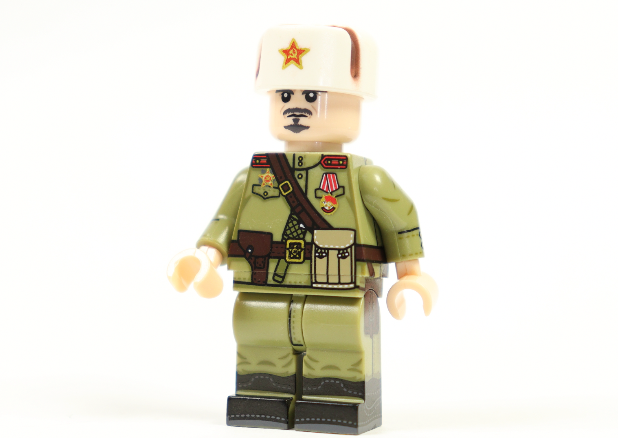 4 x Soviet WW2 soldiers (1943-1945)